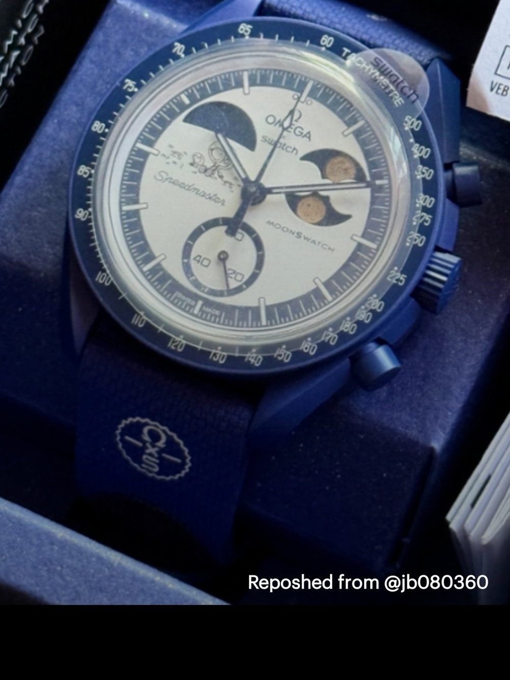 Swatch x Omega Bioceramic SNOOPY Mission to Earthphase – Moonshine Gold.